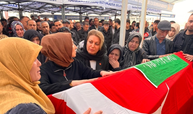 11 Yaşındaki Almina'nın Son Yolculuğunda Annenin Ağıtları Yürek Yaktı