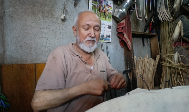 60 Yıllık Semer Ustası, Mesleğini Yaşatmaya Çalışıyor