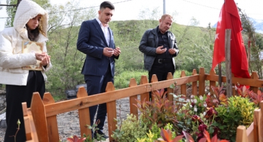 Ayla Öğretmenin Oğlu: 