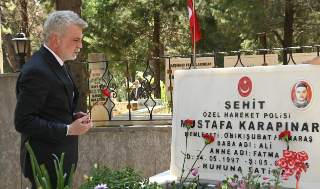 Aziz Şehitler ve Hayatını Kaybeden Öğrenciler Kabri Başında Dualarla Anıldı