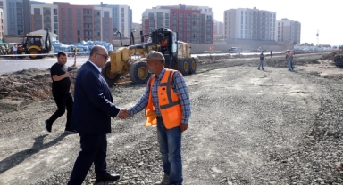 Başkan Akpınar Doğukent Mahallesinde Devam Eden Çalışmaları Yerinde İnceledi