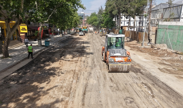 Büyükşehir, Cahit Zarifoğlu Caddesi’nde Kapsamlı Yenileme Çalışması Başlattı
