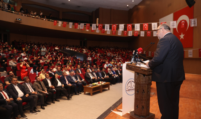 Gençler Kürsüde Projesi İl Finali Yoğun Katılımla Gerçekleştirildi