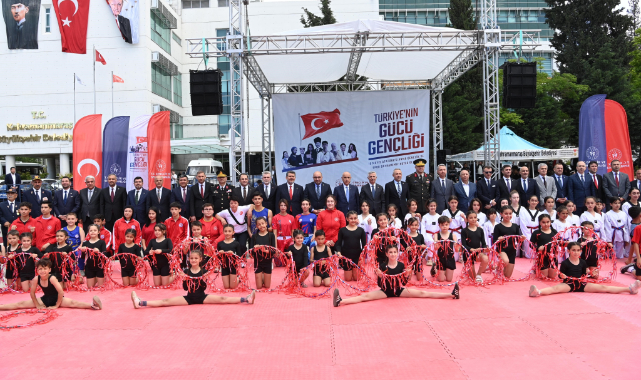 Kahramanmaraş'ta Atatürk'ü Anma, Gençlik ve Spor Bayramı Coşkuyla Kutlandı
