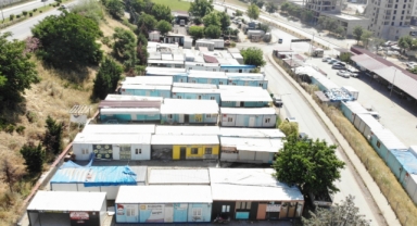 Kahramanmaraş'ta Esnafa Verilen Konteynerler Kaldırılmaya Başlandı