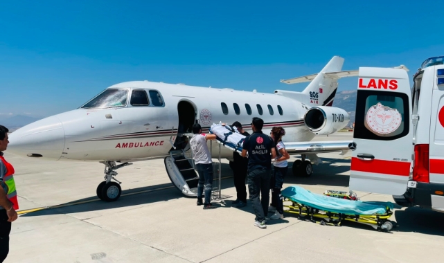 Okul Saldırısında Ağır Yaralanan Öğrenci Ambulans Uçakla Ankara'ya Sevk Edildi