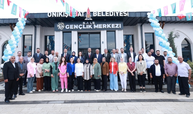 Onikişubat Belediyesi’nin Kale Gençlik Merkezi Yoğun Katılımla Hizmete Açıldı