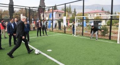 Kahramanmaraş’ın Dört Bir Yanı Spor Alanlarıyla Donatıldı: 31 Yeni Halı Saha Hizmete Girdi