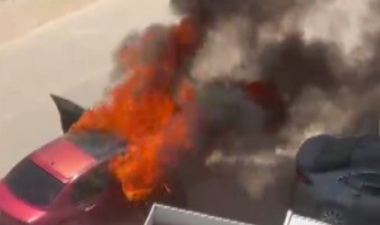 Kahramanmaraş'ta Otomobil Yangını