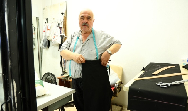 60 Yıllık Terzi Tarihi Kaybolan Mesleğini Anlattı: