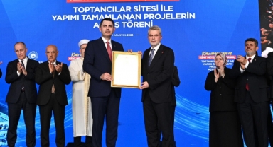 Bakan Kurum, İlk “Yeşil Ruhsat”ı Başkan Görgel’e Takdim Etti