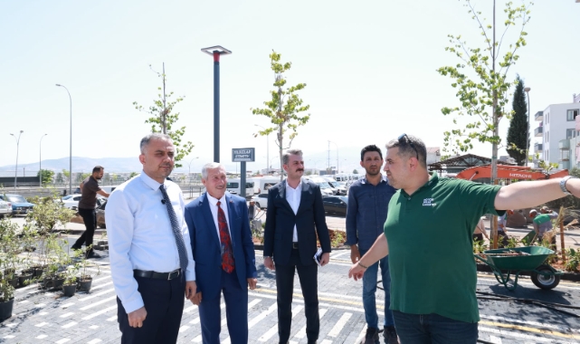 Başkan Toptaş, Mahallelerin Yaşam Kalitesini Artıran Parkları Ziyaret Etti