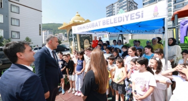 Başkan Toptaş, Minik Öğrencilerin Davetine Kayıtsız Kalmadı