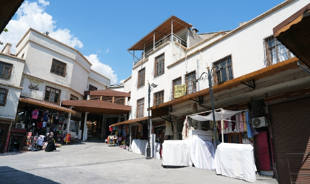 Büyükşehir’den Saraçhane Meydanı’na Tarihle Uyumlu Düzenleme