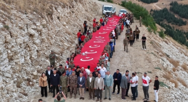 Kahramanmaraş'ta Bayrağa Saygı Yürüyüşü Gerçekleştirildi