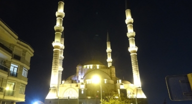 Mevlid Kandili'nde Abdülhamid Han Camii Doldu Taştı