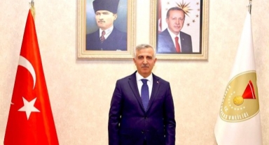 Vali Ünlüer: “30 Ağustos, Milletimizin Kararlılığını Dünyaya İlan Ettiği Gündür”