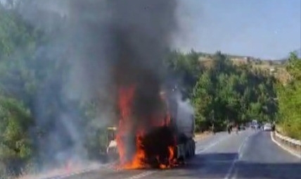 Kahramanmaraş'ta Kamyon Yangını