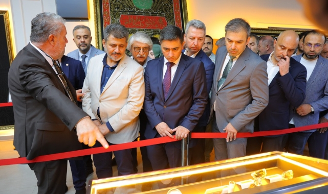 Kahramanmaraşlılar Kutsal Emanetleri Görmek İçin Birbiriyle Yarıştı