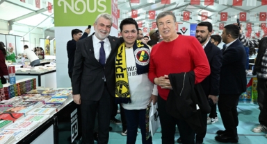 Futbol Efsaneleri Kitap Fuarı’nda Kahramanmaraşlılarla Buluştu