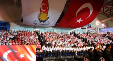 Kahramanmaraş'ta Bin 300 Öğrenci Cumhuriyet İçin Aynı Sahnede Buluştu