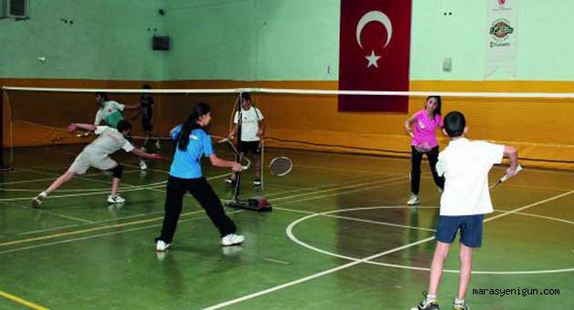 Anadolu yıldızlar ligi Badminton çeyrek finali ilimizde yapılıyor
