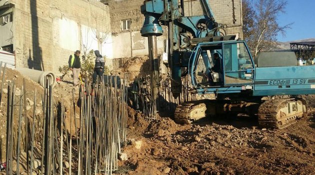 Arasa Otopark’ta Forekazıklar Çakılıyor