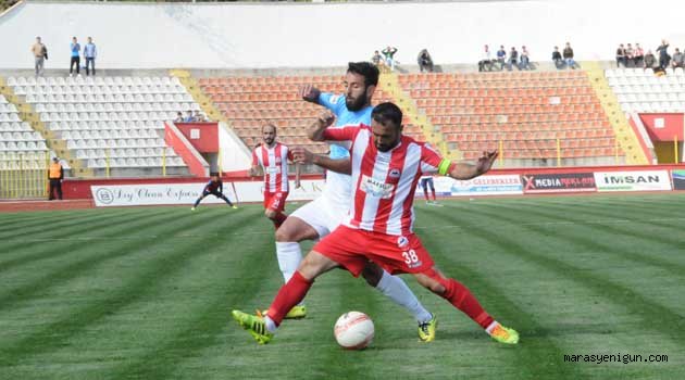 Aslan kükredi lider tırstı
