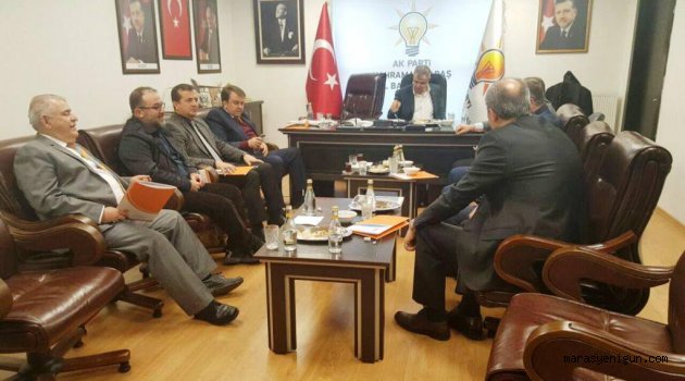 Başbakan Yardımcısı Veysi Kaynak, İlçe Belediye Başkanları İle Bir Araya Geldi