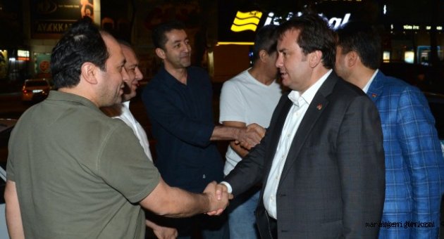 BAŞKAN ERKOÇ ESNAFLA BAYRAMLAŞTI