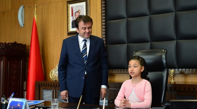 Başkan Erkoç “ Gençlerimizle gurur duyuyorum”