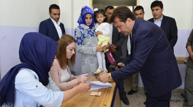 Başkan Erkoç Oy’unu Kullandı