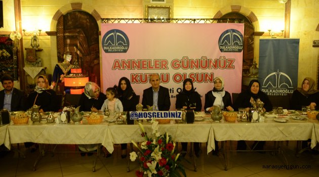 Başkan Okay Annelerle Bir Araya Geldi