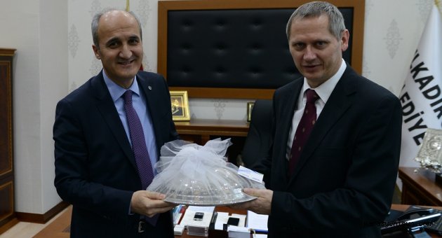 BÜYÜKELÇİ HRASTİC’TEN BAŞKAN OKAY’A ZİYARET