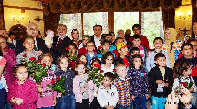 Büyükşehir’den yetim annelerine kahvaltı...