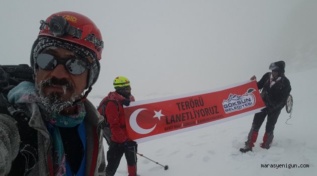 Dağcılar 3054 Rakımında Teröre Tepki Gösterdi