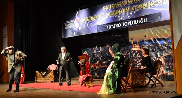 DELİ BAHAR YARIŞTI, SALON DOLDU TAŞTI