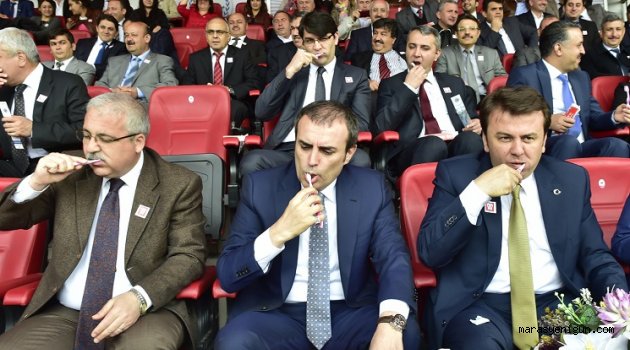 Diş fırçalama rekoru kırıldı
