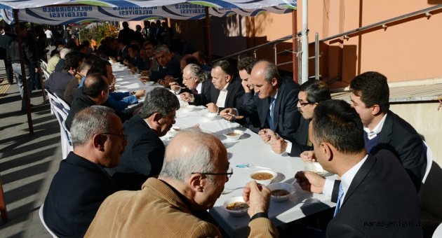 DULKADİROĞLU BELEDİYESİNCE MUHARREM AYI MÜNASEBETİYLE 3500 KİŞİLİK AŞURE DAĞITIMI GERÇEKLEŞTİRİLDİ