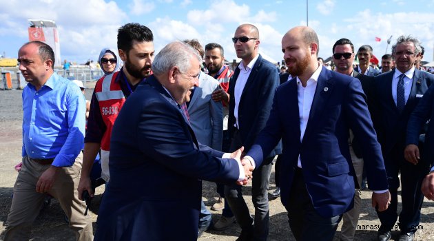 Erdoğan, Onikişubat Belediyesi Çadırını Ziyaret Etti