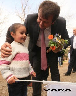 ERKOÇ PROJELERİNİ HALKLA PAYLAŞACAK..