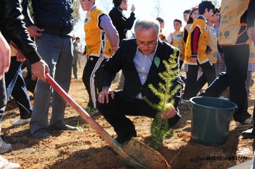 FAZLI AYDOĞAN FİDAN DİKTİ..