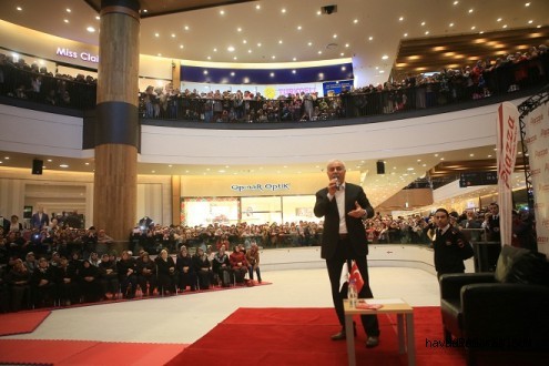 HATİPOĞLU PİAZZA’DA COŞKUYLA KARŞILANDI..