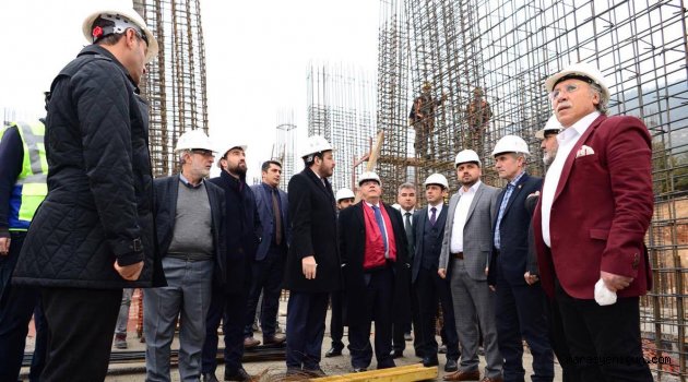 İnsanlar Ve Makamlar Gelir Geçer, Önemli Olan Arkanızda Sizinle Anılacak Eserler Bırakmaktır