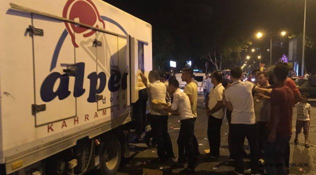 Kervan Pastanelerinden; Demokrasi Nöbeti Tutan Kardeşlerine Dondurma İkramı.