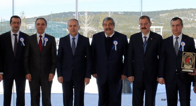 KONUKOĞLU AİLESİ SANKO’YA VERGİ DA İRESİ’NDEN PLAKET
