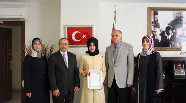 Kuran-I Güzel Okuyan Türkiye İkincisine Altın Takdimi