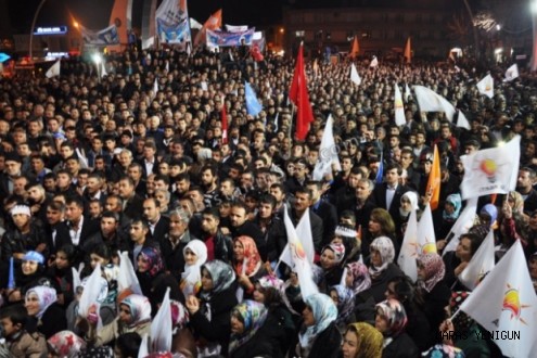 MAHİR ÜNAL; BİZ MİLLETLE KALBİMİZLE KONUŞUYORUZ..