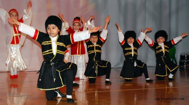 Minik öğrencilerden muhteşem gösteri