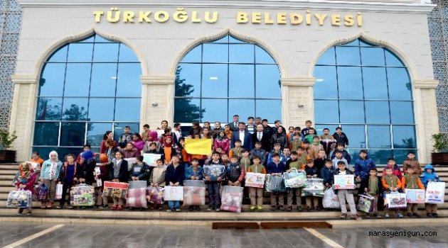Öğrencilerden Türkmenlere Battaniye Yardımı
